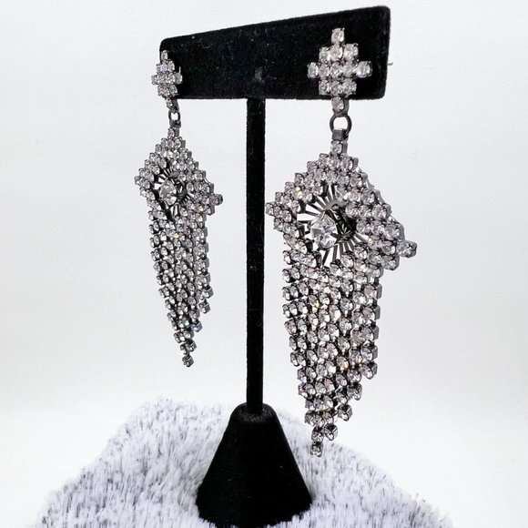 Stunning Rhinestone Chandelier Gun Metal Tone 3” Post Earrings - Picture 3 of 7